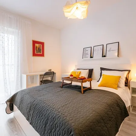 Nora - Modern Cozy With Free Parking And Terrace Apartamento