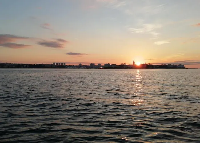 Nora - Modern Cozy With Free Parking And Terrace