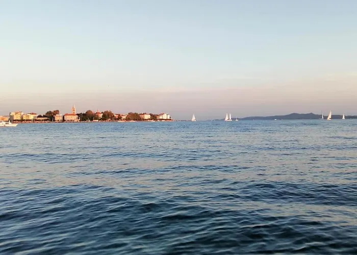 Nora - Modern Cozy With Free Parking And Terrace Apartament Zadar