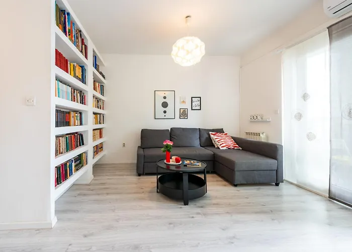 Apartament Nora - Modern Cozy With Free Parking And Terrace