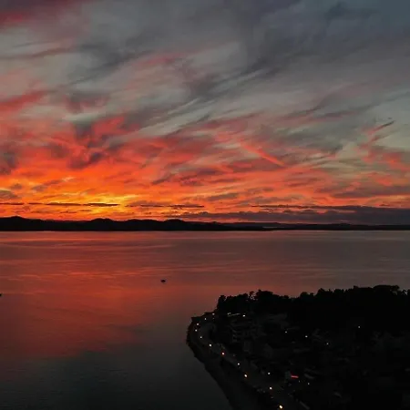 Lejlighed Nora - Modern Cozy With Free Parking And Terrace *