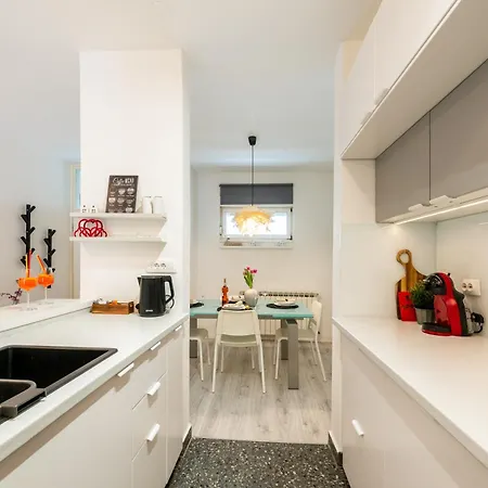 Nora - Modern Cozy With Free Parking And Terrace 扎达尔