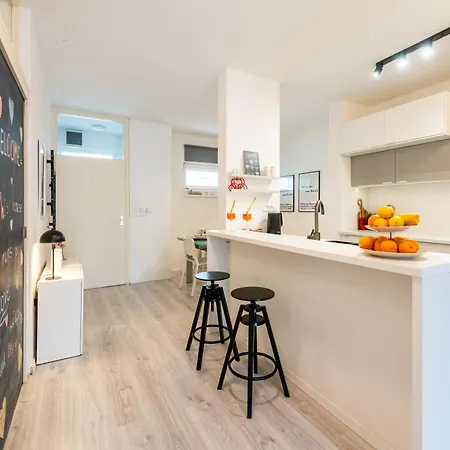 Nora - Modern Cozy With Free Parking And Terrace 公寓 *