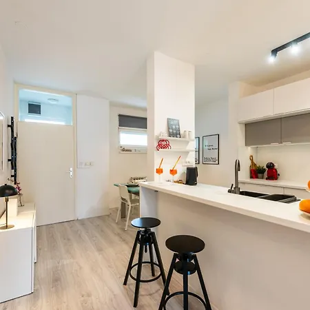 Lejlighed Nora - Modern Cozy With Free Parking And Terrace