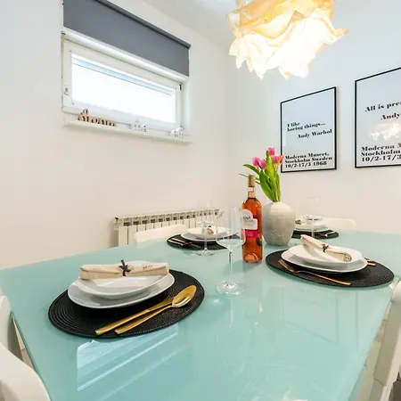 Nora - Modern Cozy With Free Parking And Terrace * 扎达尔