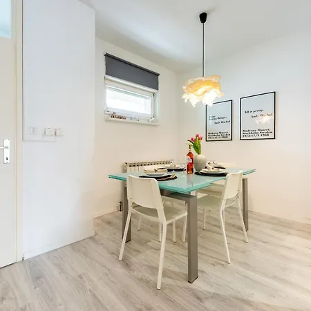 Nora - Modern Cozy With Free Parking And Terrace 公寓 *