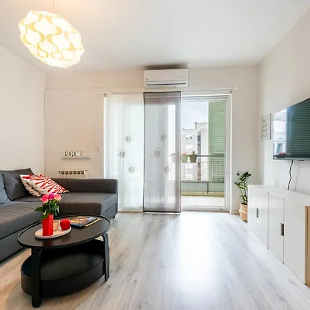 Nora - Modern Cozy With Free Parking And Terrace