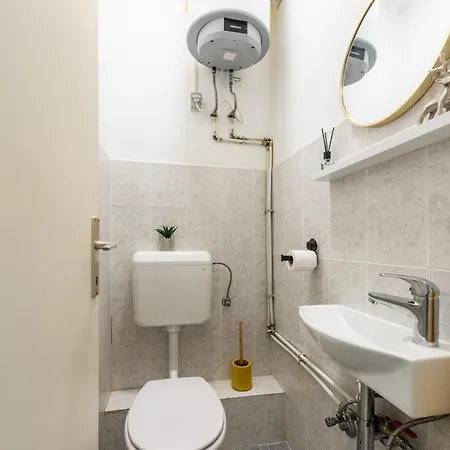 Nora - Modern Cozy With Free Parking And Terrace